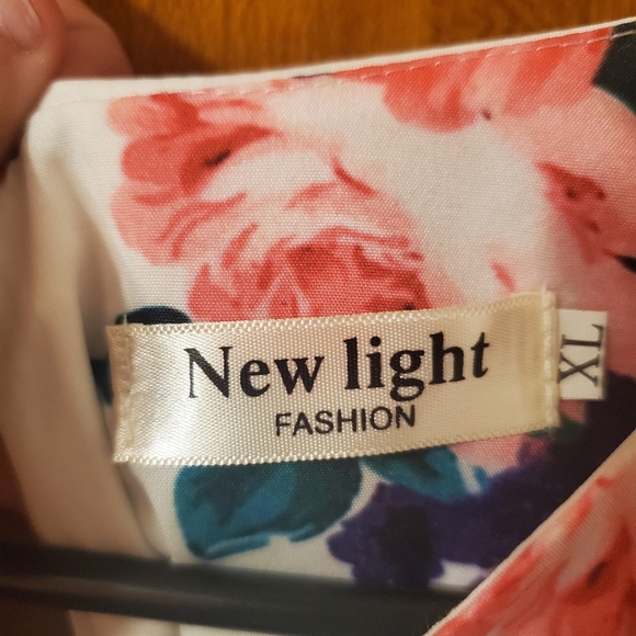 Clothing - Picture 10 of 10